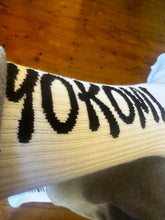 Load image into Gallery viewer, Yokomi Spellout Socks
